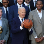 Biden recibe a los campeones Celtics en la Casa Blanca