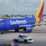 Un avión de Southwest Airlines recibe un balazo en el aeropuerto de Dallas