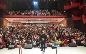 Edwin Jáquez lleva con show a los católicos al Gran Teatro del Cibao