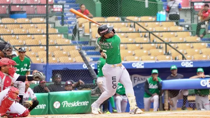 Eguy Rosario se luce en victoria de Estrellas sobre Leones