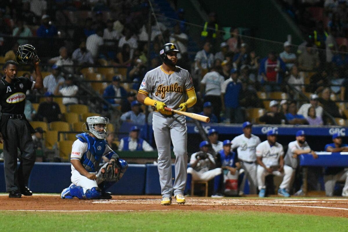 Erick Mejía y JC Escarra la sacan en tercera victoria seguida de Águilas sobre Tigres