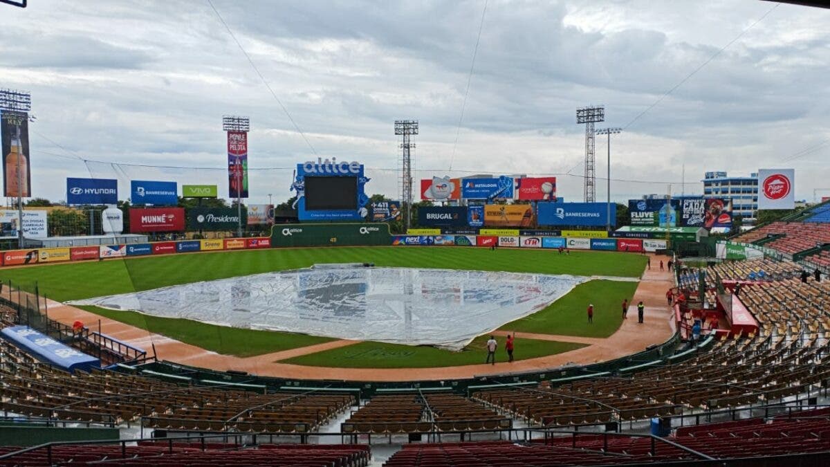 Suspenden juego entre Escogido y Gigantes por lluvia