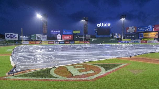 Posponen por lluvia partidos en el Estadio Quisqueya y el Estadio del Cibao