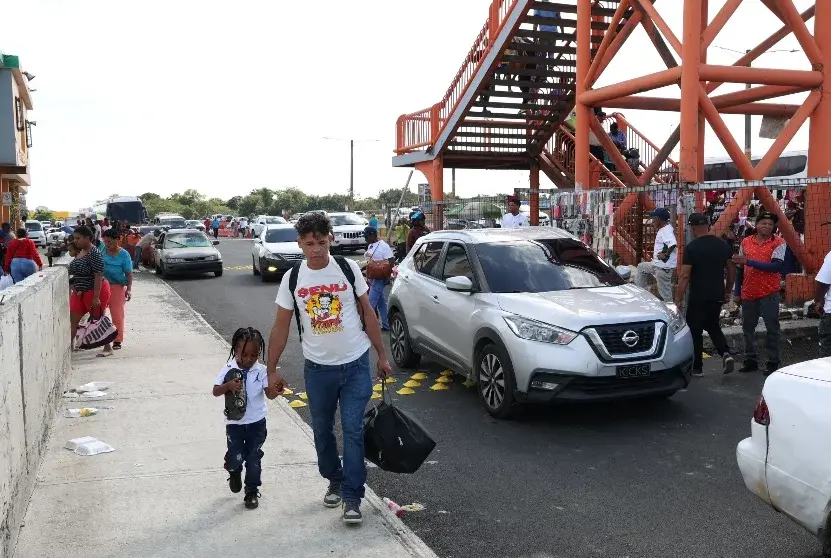 Obras Públicas habilita carriles en autopista para agilizar tránsito