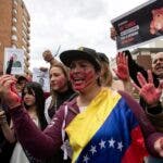 Venezolanos protestan en varias regiones