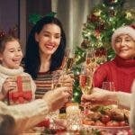 En fiestas de Navidad se deben evitar excesos