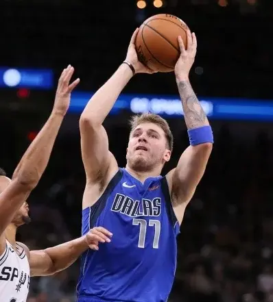 Doncic podría quedar fuera mucho tiempo