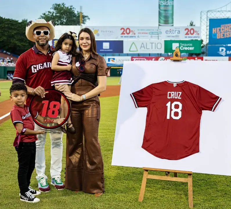 Gigantes del Cibao retiran número 18 de Nelson Cruz