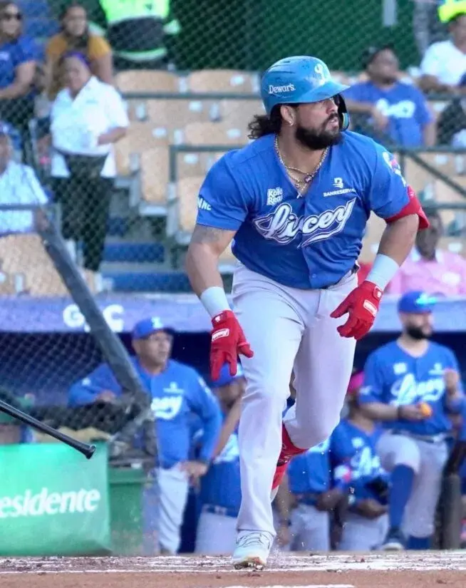 Licey derrota Escogido y extiende su “agonía”