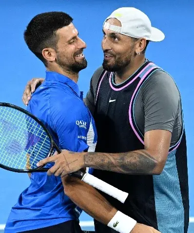 Djokovic y Kyrgios ganan en Australia