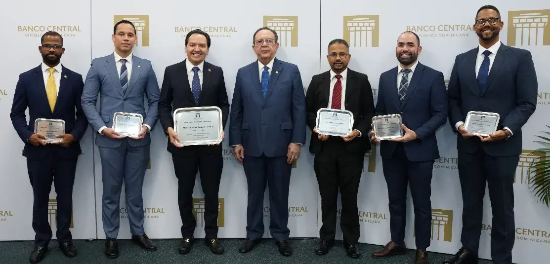 BCRD entregó los premios concurso economía