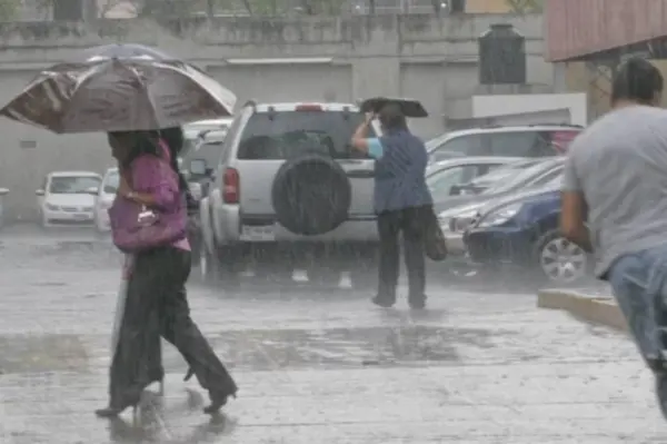 Todavía se pronostican lluvias para las próximas  24 horas.