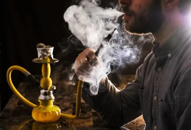 Por mezclar alcohol, drogas y hookah, muchos jóvenes fallecen en emergencias, advierte especialista