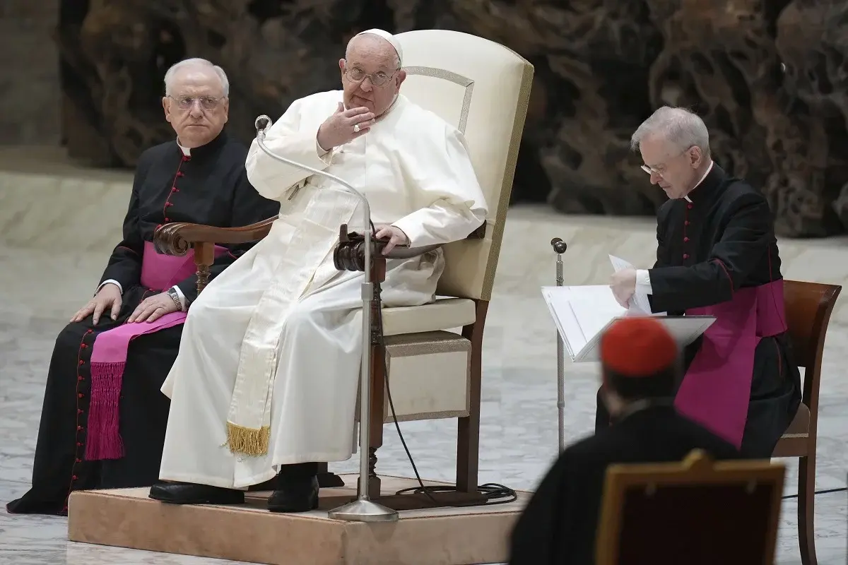 El papa a seminaristas: «Pídanle a Santiago que interceda por mí»