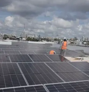 Senadores aprueban instalación de fuentes de energía renovable en edificios públicos y privados