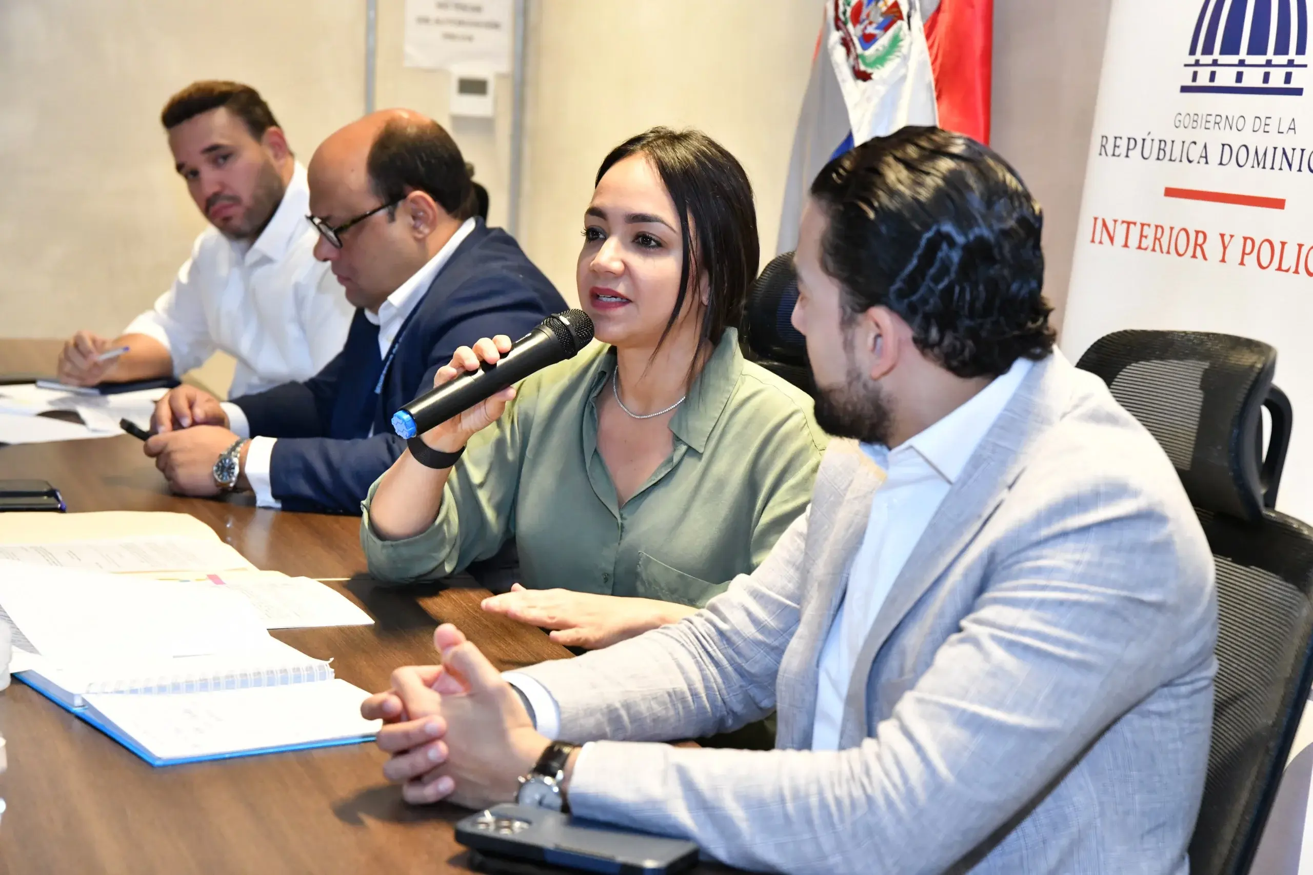 Faride se reúne con colmaderos para tratar la flexibilización de horarios en Navidad