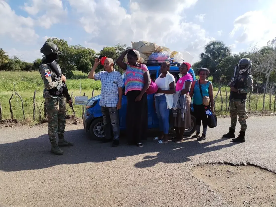 Ejército detiene migrantes haitianos indocumentados en Montecristi