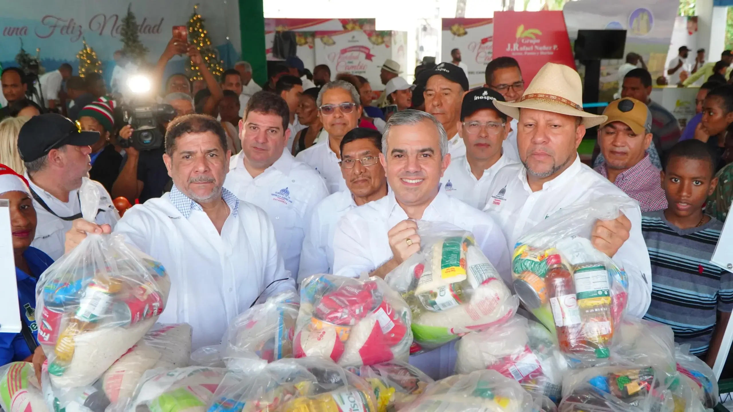 Inespre inicia Feria Navidad con productos a bajos precios: Pierna de cerdo a RD $1500