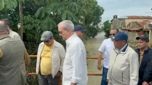 Abinader visita zonas afectadas por lluvias en Puerto Plata