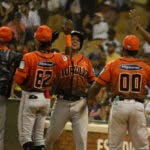 Barría, Lantigua y Rumfield guían triunfo Toros en Santiago