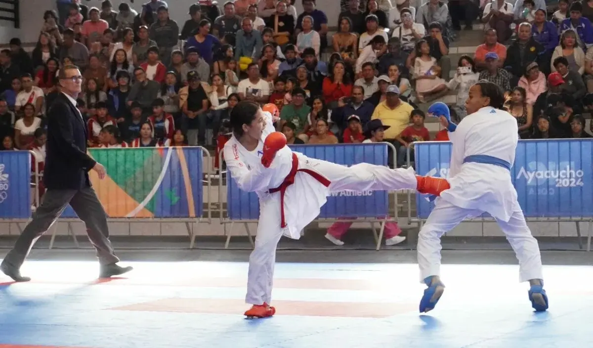 Ámbar García Mañón gana bronce en karate Juegos Bolivarianos