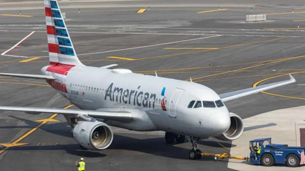 Suspenden todos los vuelos de American Airlines en EE.UU, luego que la aerolínea reporta problemas técnicos