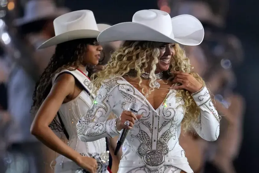 Así fue el espectacular show de medio tiempo de Beyoncé que marcó el debut de la NFL en Netflix