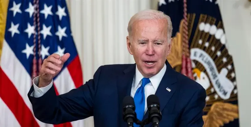 Biden califica la caída de Al Asad como un «acto de justicia», pero avisa de sus riesgos