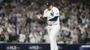 Clay Holmes pacta con Mets un contrato por tres años para ser abridor