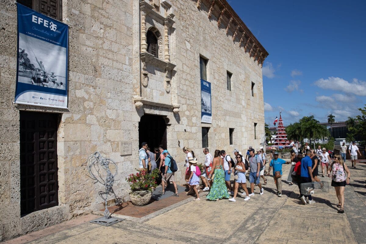 Ciudad Colonial de Santo Domingo, escenario de exposición que une el pasado y el presente