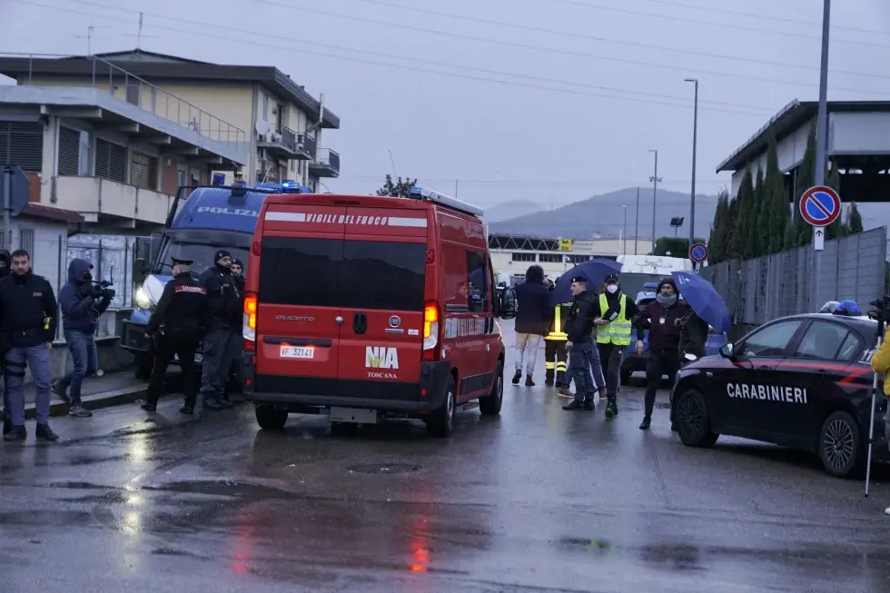 5 muertos por explosión en depósito de combustible en Italia