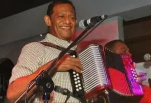 Huchi Lora en homenaje mañana a Rafaelito Román, maestro del merengue típico