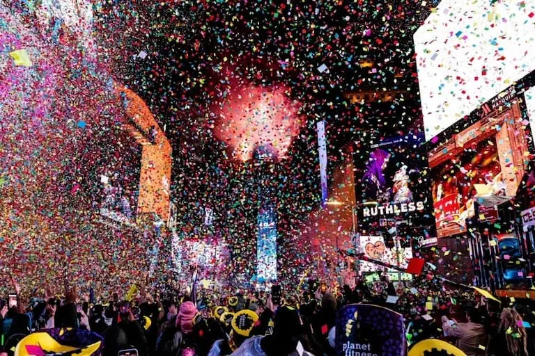 Policías de uniforme y de civil, cámaras y drones vigilarán el Fin de Año en Times Square