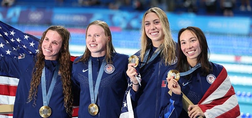 EEUU establece un nuevo récord del mundo en 4x100 libre femenino