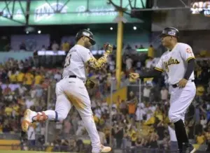 Jonathan Villar pega jonrón en triunfo de Águilas ante Estrellas que bajan del primero