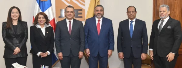 El Pleno de la Junta Central Electoral conforma.  AGENCIA FOTO