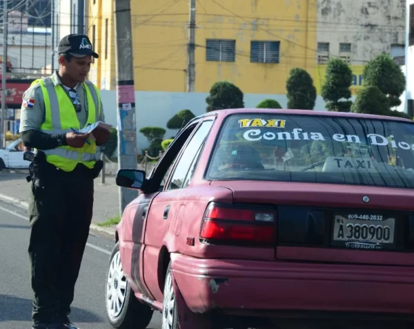 Los vehículos sin renovación serán multados.