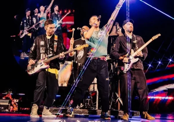 Coldplay durante su concierto en  India.