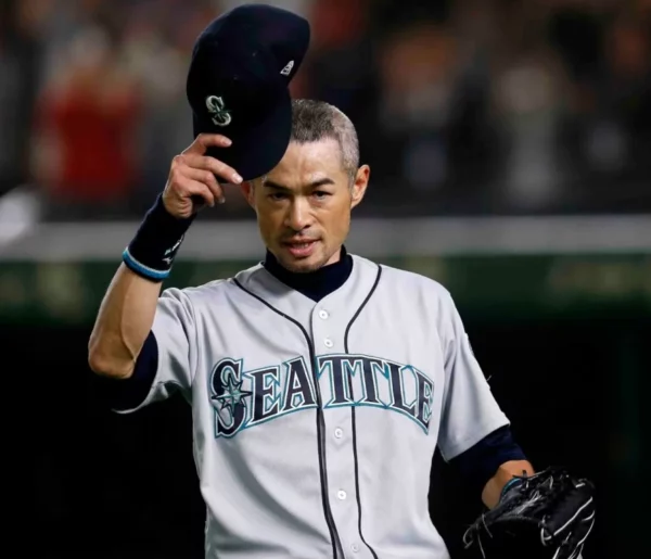 Ichiro Suzuki hizo historia tras ser el primer japonés en ser electo a la inmortalidad.