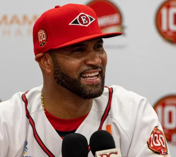 Albert Pujols, dirigente de los Leones del Escogido.