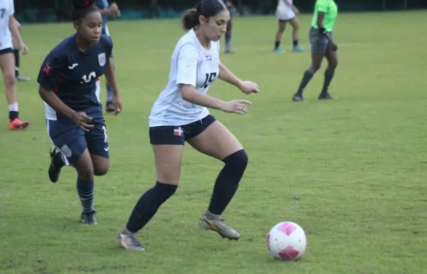 Emelie Asenjo, autora de los dos goles que anotó República Dominicana frente a Cuba.