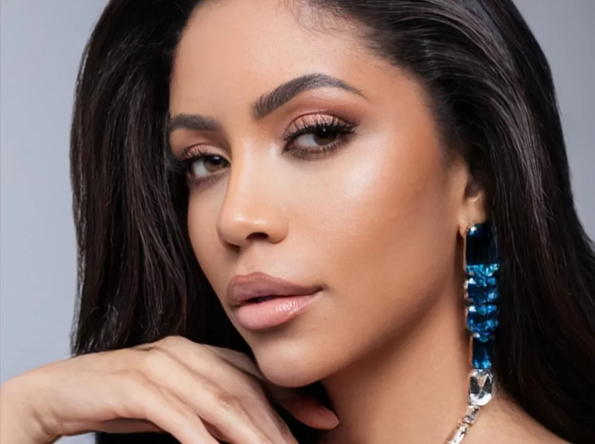 Melissa Santos es uno de los rostros que se destacan en la televisión dominicana actualmente.