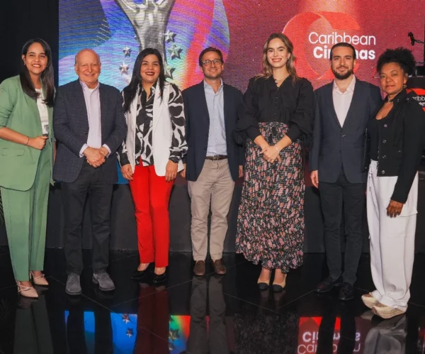 Ana López, Robert Carrady, Patricia Castillo, Gregory Quinn, Mónika Leschhorn, Michael Carrady, Bernarda Cáceres López.
