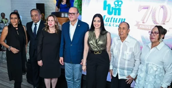 Rosa Polanco, Ulises Polanco Martínez, Jackeline Fernández,  Ulises Rodríguez, Carolina de Polanco, Ulises Polanco Morales y Rosa Santos.