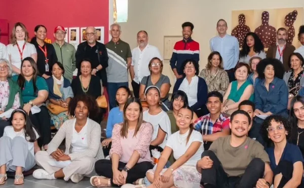 Los participantes del evento cultural en el Centro León.