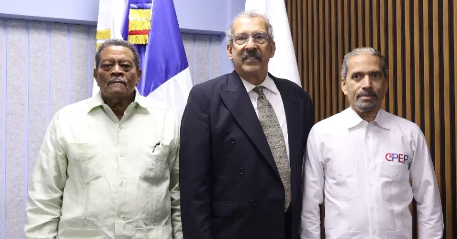 Manuel Otilio Pérez Pérez, José G. Guerrero y Juan Pablo Uribe. Manuel Otilio Pérez Pérez, José G. Guerrero y Juan Pablo Uribe.