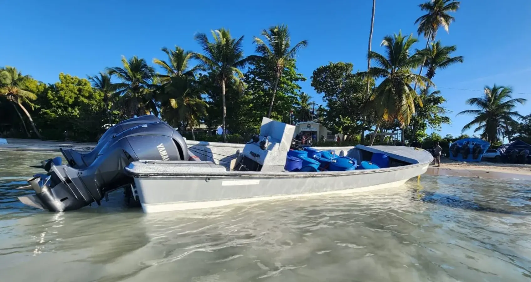 Narcos utilizan motores alta potencia en lanchas  para evadir persecución