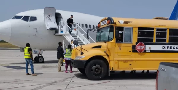 El pasado lunes República Dominicana recibió un grupo de 135 repatriados desde  Estados Unidos.