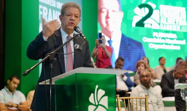 La organización política  que preside Leonel Fernández se encuentra en la etapa final de su congreso.  Archivo