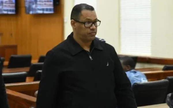 Argenis Contreras,  aún en el hospital por envenenamiento.